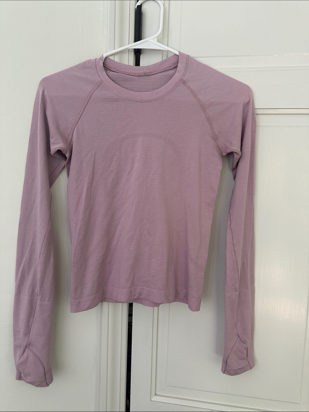 Lululemon Women’s Long Sleeve Crewneck Top - Dusty Lavender, size 2